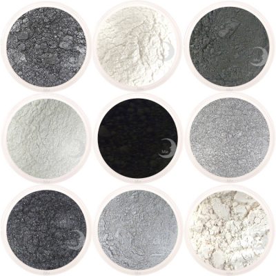 moon minerals zwart wit grijs